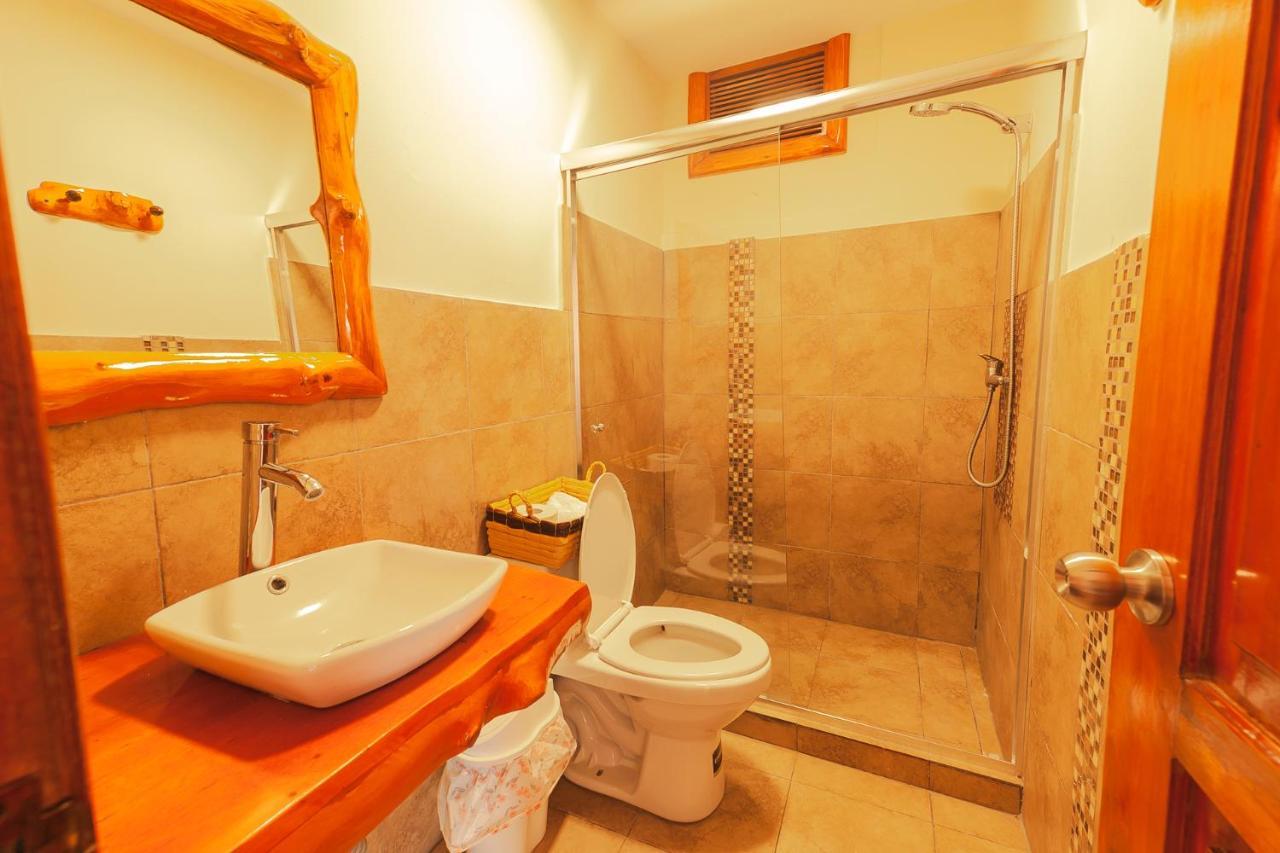 Los Ponchos Inn Apartasuite Отавало Экстерьер фото